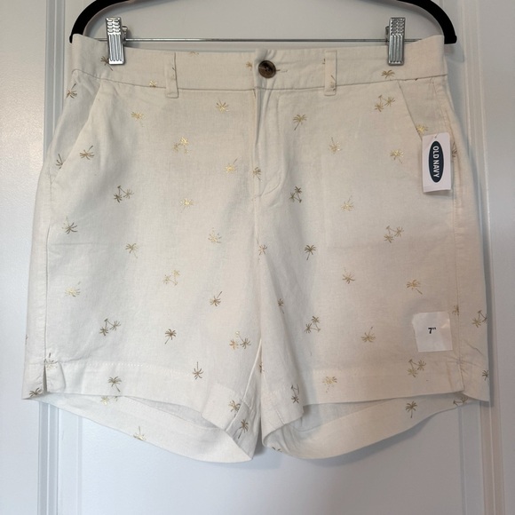 NWT Old Navy Women’s Cream and Gold Palm Tree Everyday Mid Rise Size 4 Shorts - Picture 1 of 5